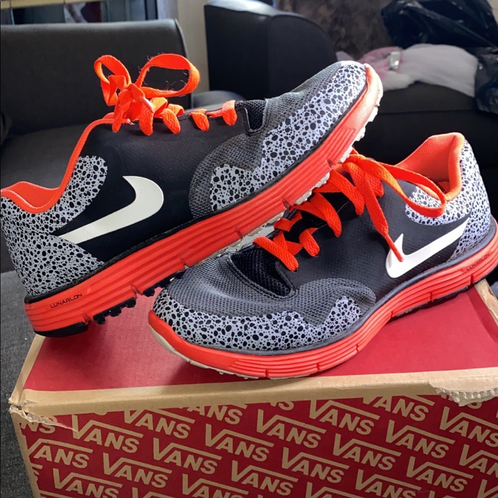 Nike Lunarlon Neon Orange 6Y